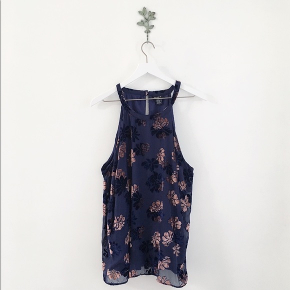 Torrid Floral Velvet Mock Neck Tank Size 1X - Picture 2 of 6